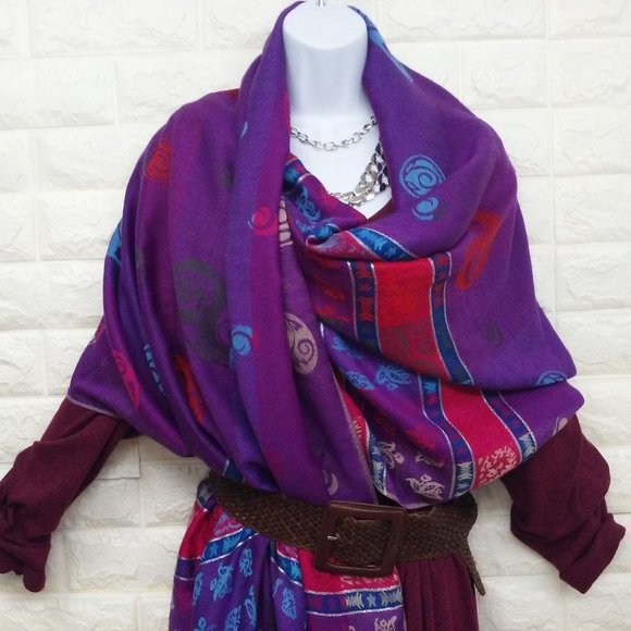 NWT Paisley Striped Floral Pashmina-style Scarf Wrap 27" x 70" Fringe Polyester - Picture 1 of 12